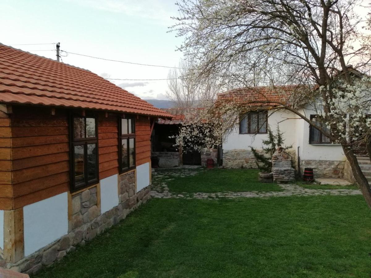 Etno Kuca Nikolov Dimitrovgrad Exterior foto